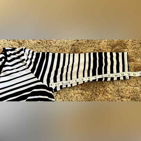 Chico’s High Low Tunic Top, Sz. L (See Sizing Chart) Black/White Striped - Picture 8 of 8